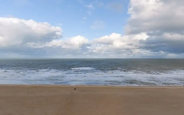 Beautiful Seaview Apartment With Private Garage
