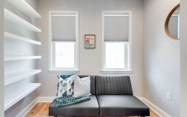 Trendy Fairmount Gem Roof Deck