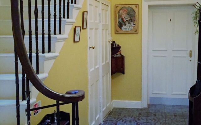 16 Pilrig Guest House