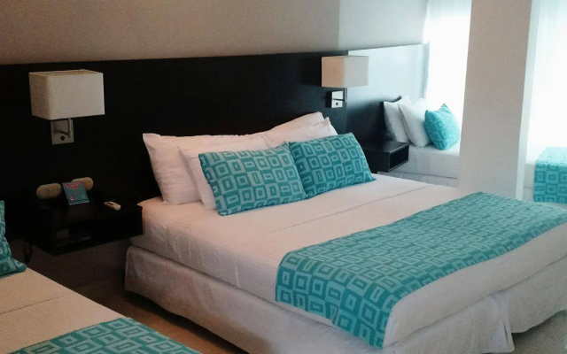 Hotel Manantial