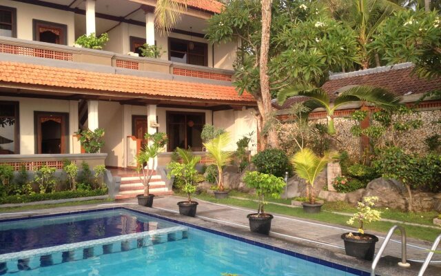 Dewa Bharata Bungalows Candidasa