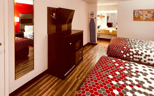 Econo Lodge Inn & Suites Downtown San Antonio
