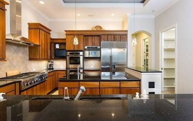Sea Winds Beach Home by RedAwning