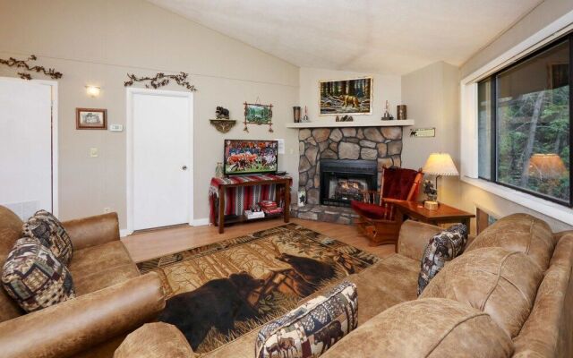 1429 Zurich Rd Chalet