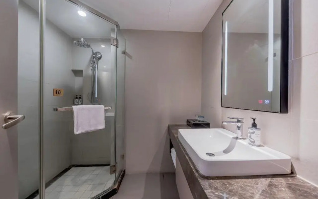 Homeinn Selected Hotel (Shanghai Hongqiao Gubei Yaohong Road Subway Station)