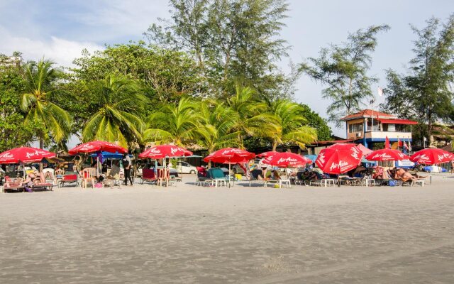 Cenang Plaza Beach Hotel