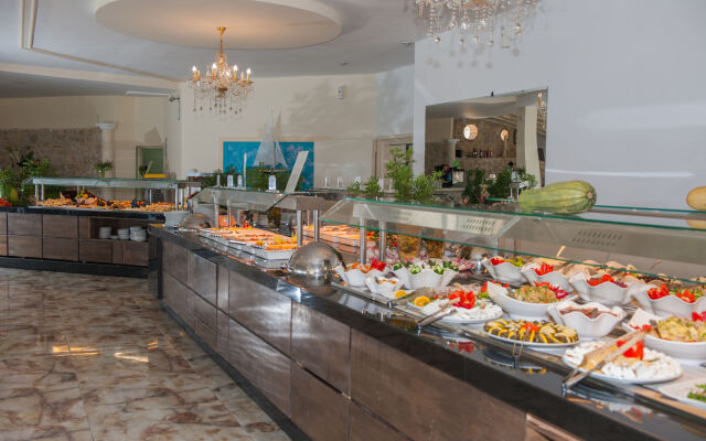 Blue Princess Beach Hotel & Suites