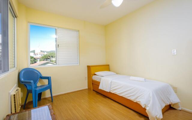 Apto c/churrasqueira a 300m da praia MDO201