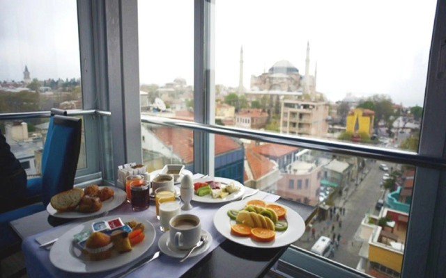Merial Hotel