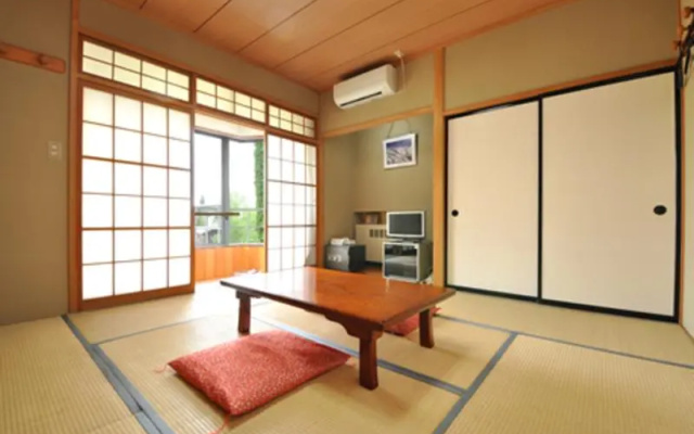 Marukin Ryokan – Guest Rooms – Hakuba
