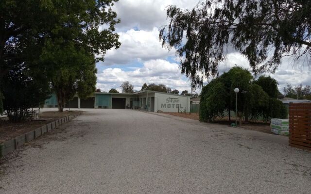 Holbrook SKYE Motel