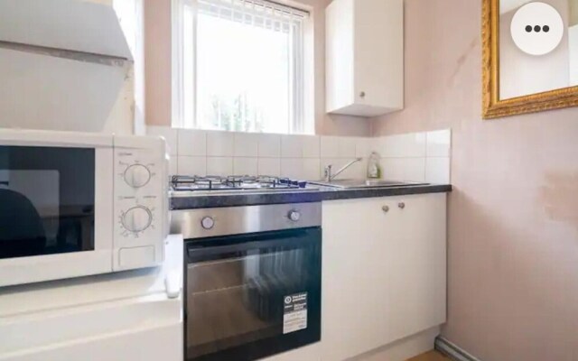 Medway Luxury Retreat Free Parking Free Wi-fi