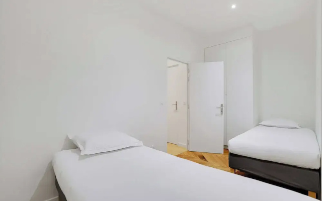 Apartment for 4 Person in Nanterre