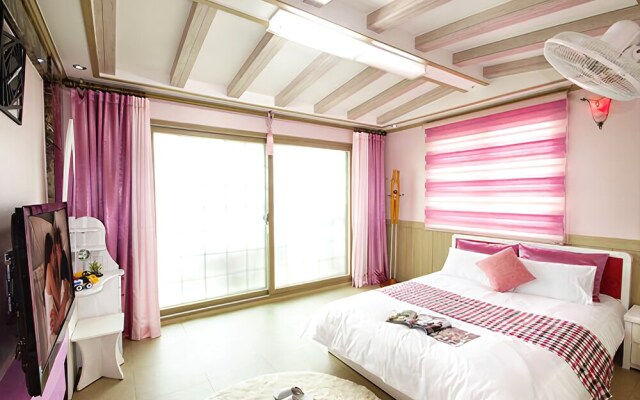 Geoje Hwamog Pension