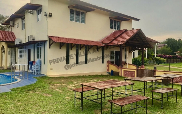 Private Villa With Pool by AZRA