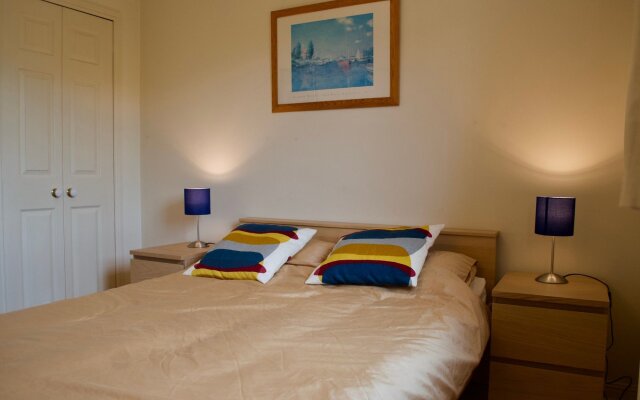 Bright 1 Bedroom Apartment In Edinburgh