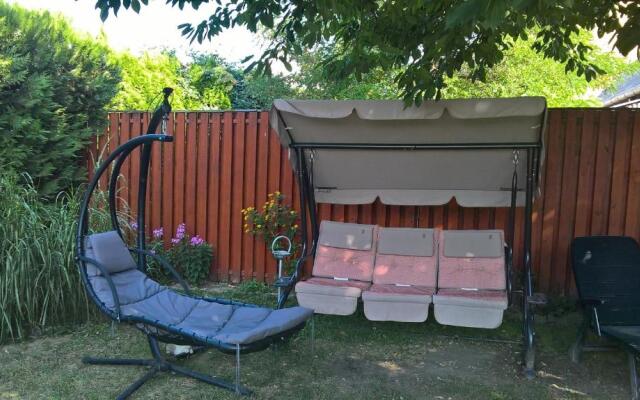 Borostyán Nyaralóház Balatonboglár