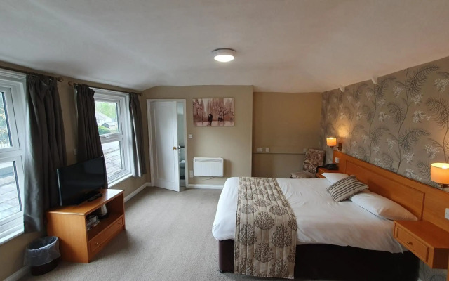 Alton House Hotel