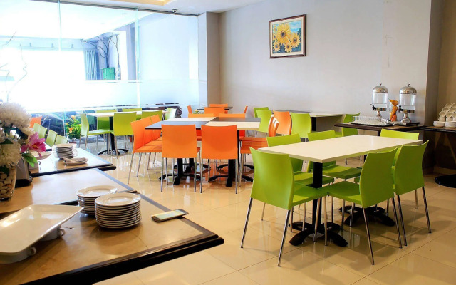 ZEN Rooms Lengkong Gatot Subroto