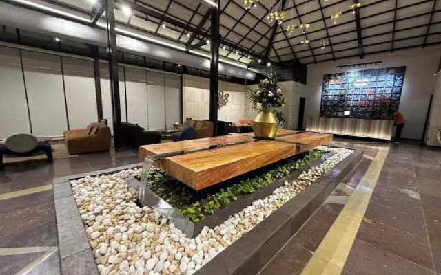 Unique Resort & Lifestyle