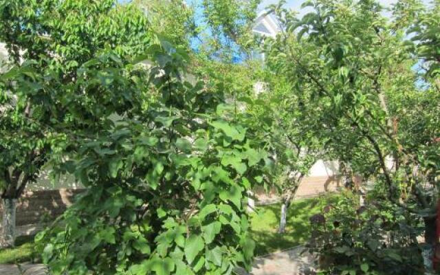 Guest House on Gagarina 135