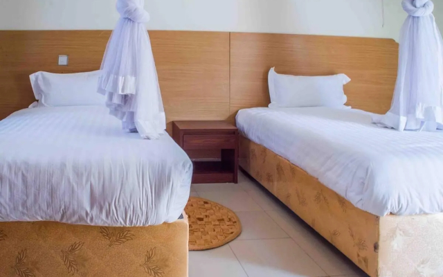 7 Eleven Hotel