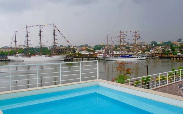 Luxury Apartment at Riviera Colonial