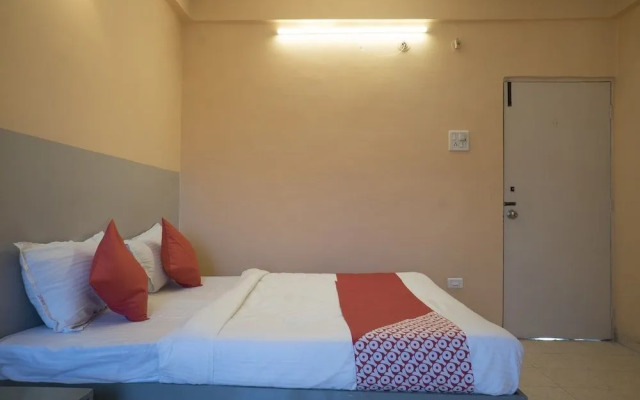 Hotel Aakar International