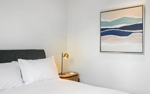 Brand-new 2-bed With Rooftop Access