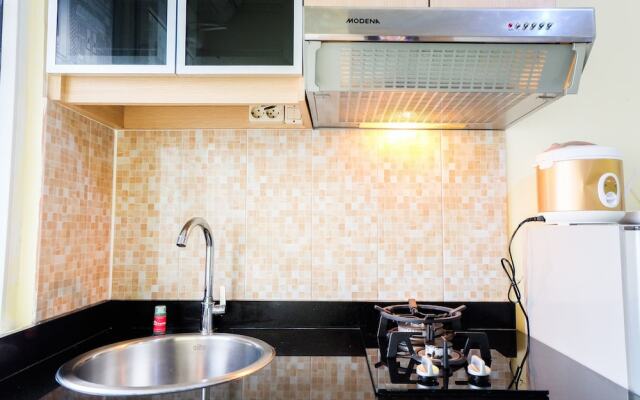 Minimalist Studio Green Pramuka Apartment