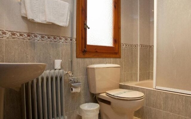 Hostal Aragon