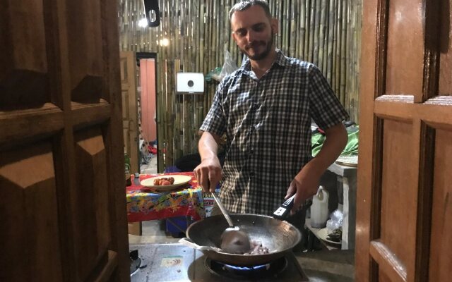 Pai way hostel