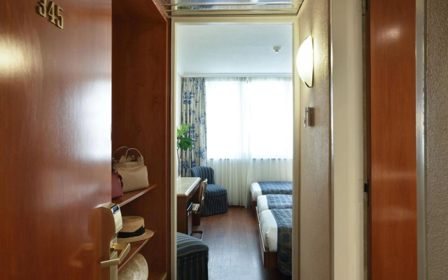 Titania Hotel