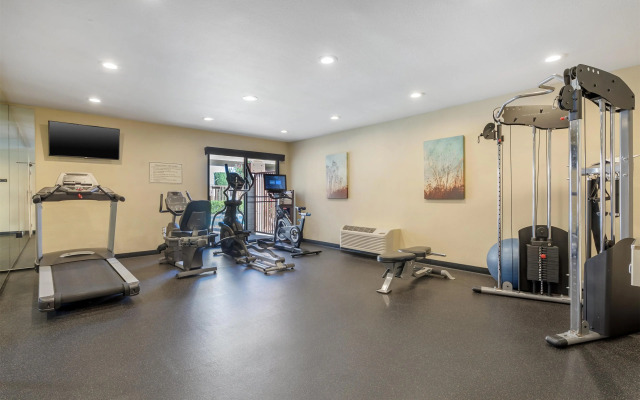 Best Western Plus Inn of Hayward