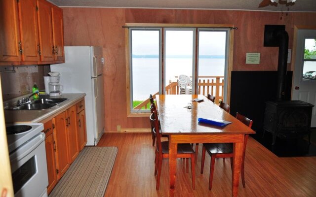 Okimot Lodge on Tomiko Lake