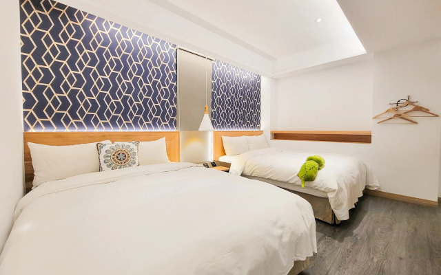 CHECK inn Taichung Zhongshan