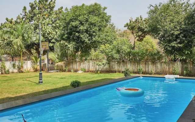 Bliss Farm Stay- lilly