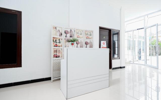OYO 1611 Four D'home