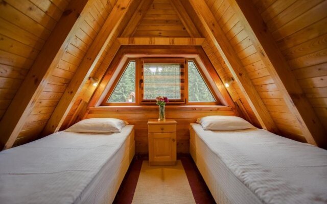 Malina Holiday Village