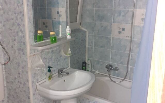 2-bedroom Apartment in Bucharest Near Town Center