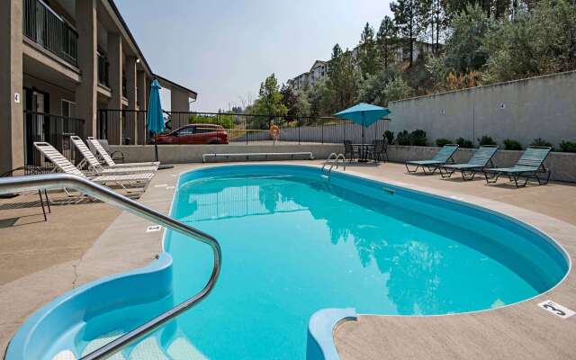 Travelodge by Wyndham Kamloops Mountview