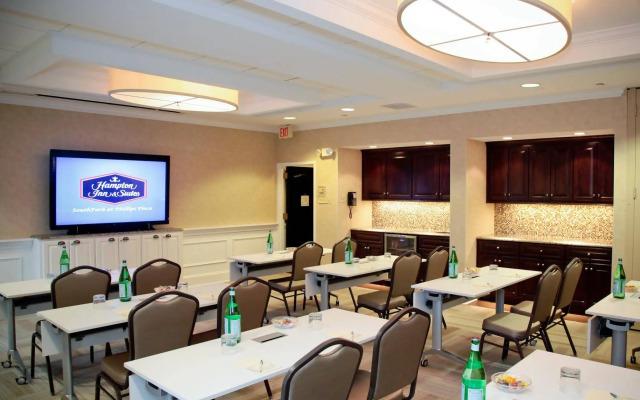 Hampton Inn & Suites Charlotte/South Park at Phillips Place