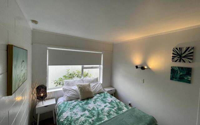 Peppertree Lodge - Hostel