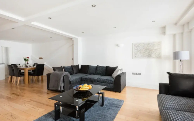 Platinum Apartment next to London Bridge 9995