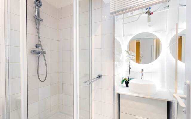 République - Le Marais Apartment