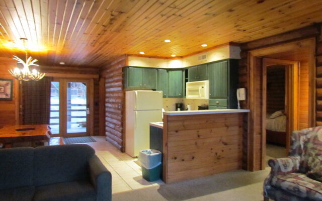 Cedar Lodge and Settlement