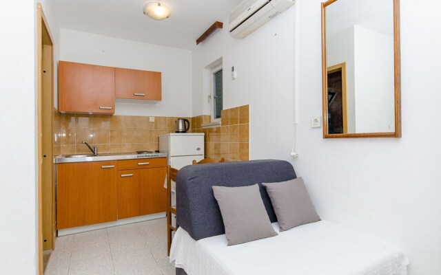 Apartments and Room Nada