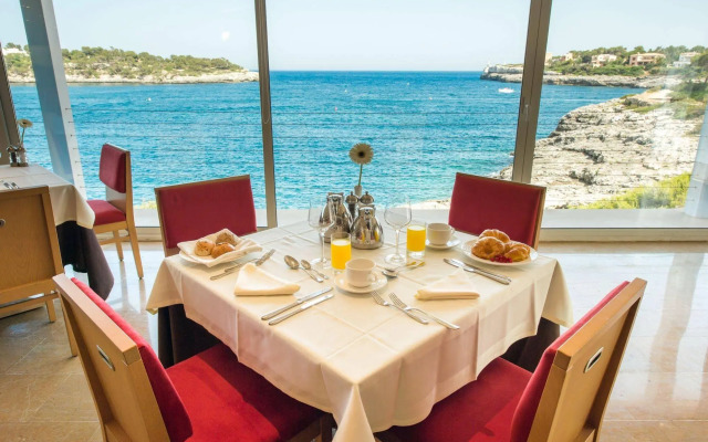 Blau Privilege Porto Petro Beach Resort & Spa