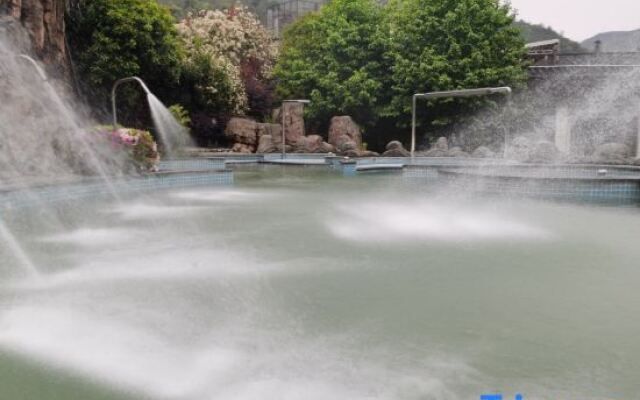 Yulongshan Dong Spring Resort