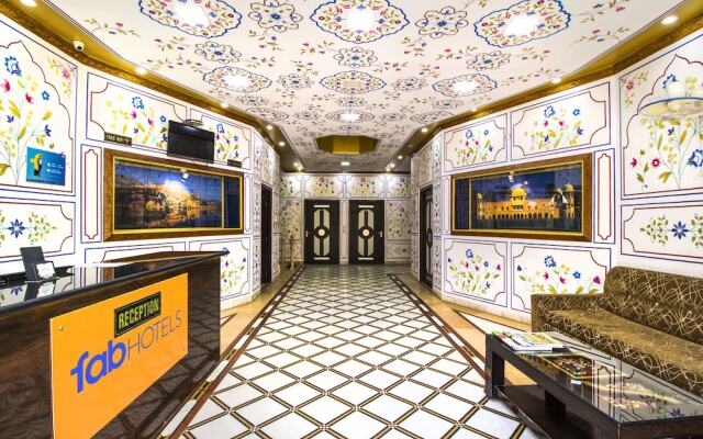 FabExpress White Palace